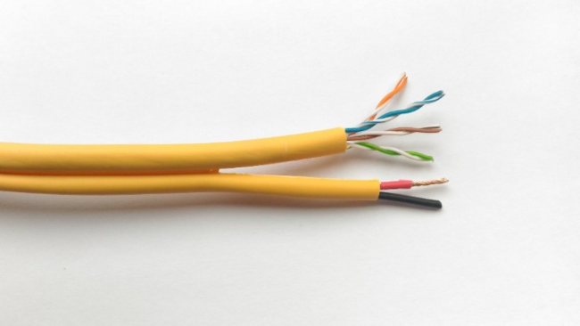 Кабель комбинированный UTP (с питанием), cat.5e, 4 пары, медный проводник + 2x0.75, LSZH, 15 метров