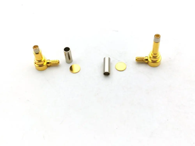 Разъем MS156-male 16mm угловой, под кабель RG174, RG178, RG316, 50 Ом, обжимной под пайку, 4 шт. Разъем MS156-male 16mm угловой, под кабель RG174, RG178, RG316, 50 Ом, обжимной под пайку, 4 шт.