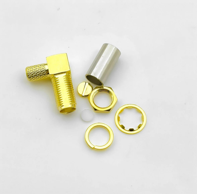 Разъем SMA-female под кабель RG58, угловой, 50 Ом, обжимной под пайку, 1 шт. Разъем SMA-female под кабель RG58, угловой, 50 Ом, обжимной под пайку, 1 шт.