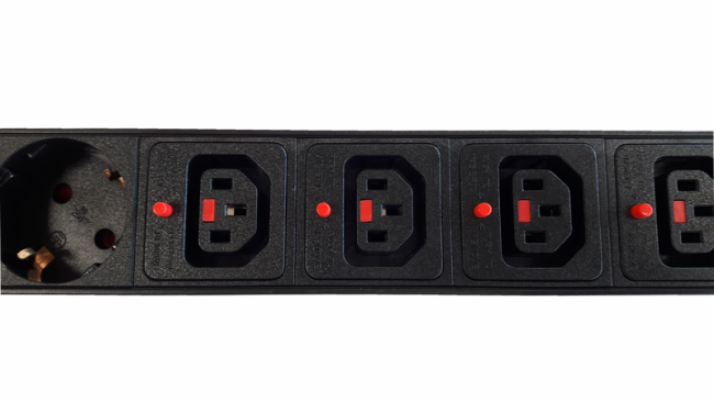 Блок розеток 19', 10-16A, 8 розеток (4 шт EU + 4 шт C13), без шнура, выключатель с защитой, металлический корпус, черный