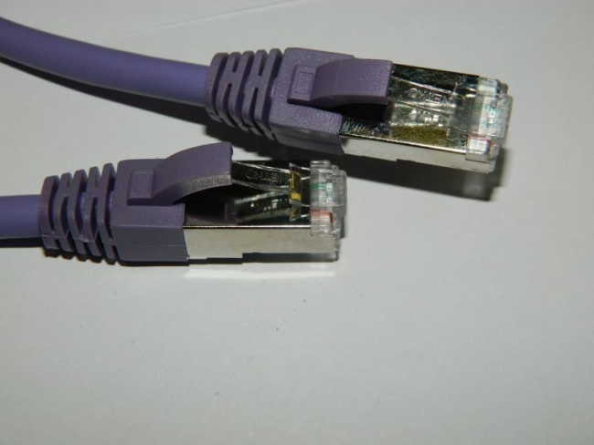 Патч корд 5 метров, FTP4, медный, cat.6, кабель для интернета RJ45, сетевой кабель ethernet, с переходником RJ-45 на RJ-45 в комплекте, фиолетовый Патч корд 5 метров, FTP4, медный, cat.6, кабель для интернета RJ45, сетевой кабель ethernet, с переходником RJ-45 на RJ-45 в комплекте, фиолетовый